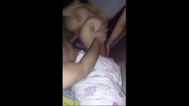 Türbanlı Kızı Kucağına Aldığında İnletti